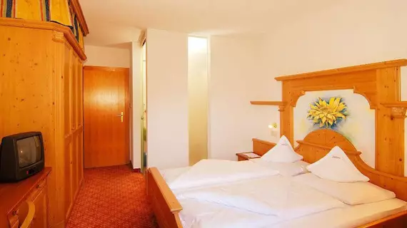 Hotel Burgaunerhof | Trentino-Alto Adige - Güney Tirol (il) - Martello