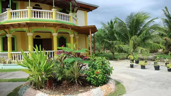 Villa Emilia Pension House | Bohol - Panglao