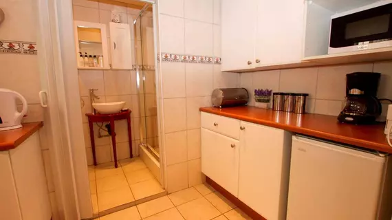 Arum Place Guest House | Gauteng - City of Tshwane - Johannesburg (ve civarı) - Johanesburg