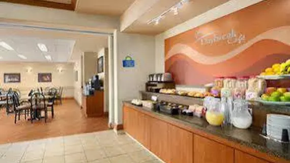 Days Inn Red Deer | Alberta - Red Deer (ve civarı) - Red Deer