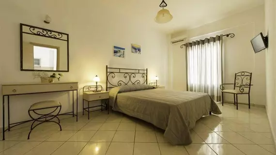 Makris Apartments Hotel | Ege Adaları - Santorini