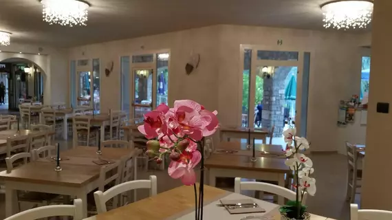 Hotel Augusta Garnì | Lombardy - Brescia (il) - Limone sul Garda