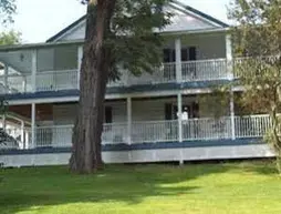 Locust Tree Bed and Breakfast | Connecticut - Torrington (ve civarı) - Canaan