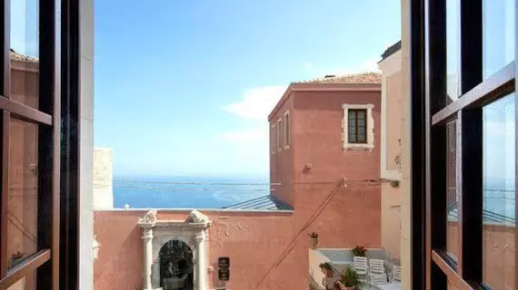 Porta Di Mezzo Luxury B&B | Sicilya - Messina (vilayet) - Taormina Sahili - Taormina - Taormina Kent Merkezi