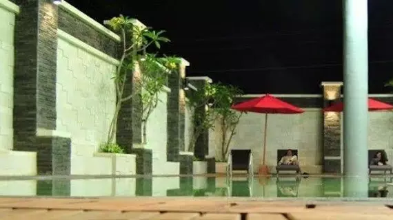 ROS-IN HOTEL Yogyakarta | Yogyakarta Özel Bölgesi - Yogyakarta (ve civarı) - Sewon