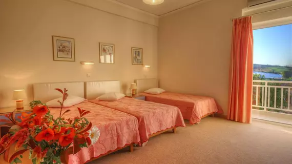 Hotel Taxiarhis | Batı Yunanistan - Elis (bölge) - Pineios