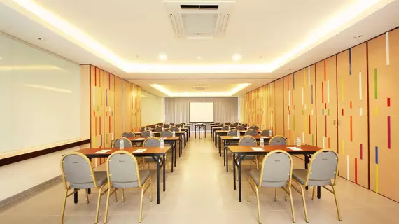 POP! Hotel Sangaji Yogyakarta | Yogyakarta Özel Bölgesi - Yogyakarta (ve civarı) - Yogyakarta - Kraton - Merkez Yogyakarta