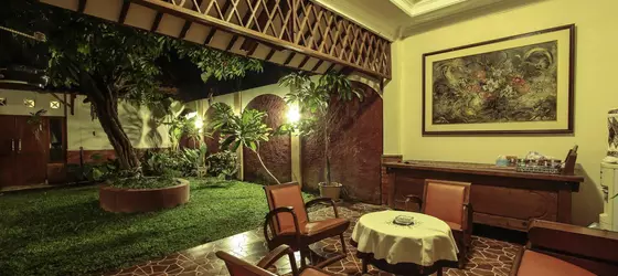 Griya Langen Guest House | Yogyakarta Özel Bölgesi - Yogyakarta (ve civarı) - Yogyakarta - Kraton - Merkez Yogyakarta