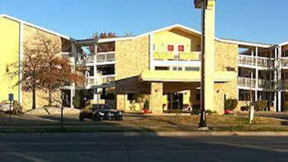 Oaktree Inn and Suites | Oklahoma - Oklahoma City (ve civarı) - Oklahoma