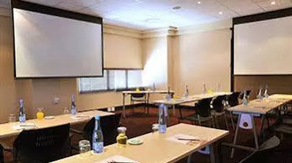 The Soweto Hotel & Conference Centre | Gauteng - City of Tshwane - Johannesburg (ve civarı) - Soweto