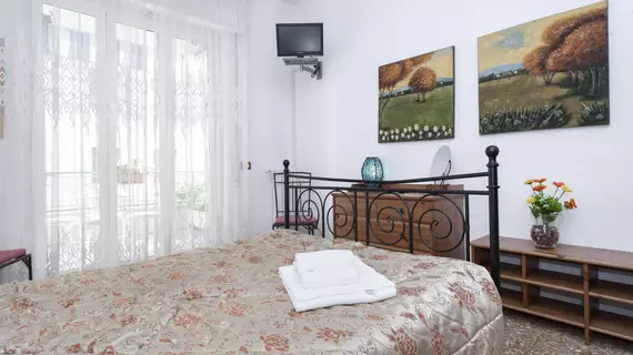 B&B A Room For Holiday | Lazio - Roma (ve civarı) - Roma Kent Merkezi - San Giovanni