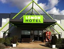 Lemon Hotel Saint Omer | Hauts-de-France - Pas-de-Calais (bölge) - Arques