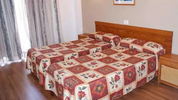 Hostal Arenal Pins | Balearic Adaları - Mayorka Adası - Palma de Mallorca - El Arenal