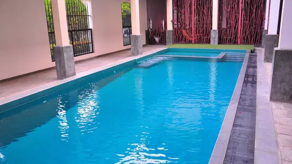 Serenity Lake Front Villa | Colombo Bölgesi - Moratuwa