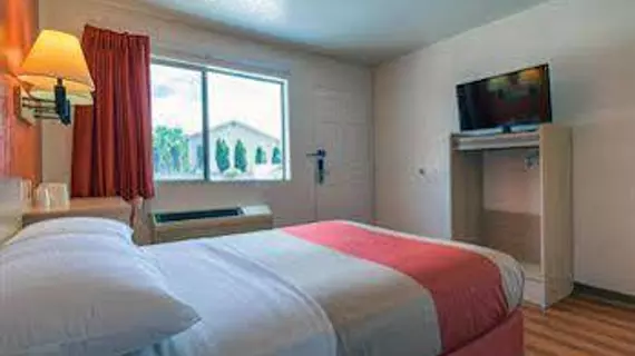 Motel 6 Stanton | Kaliforniya - Orange County - Stanton