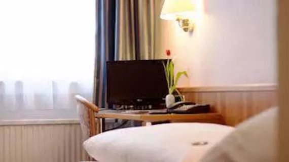 Hotel Ilbertz Garni | Kuzey Ren-Westfalia - Köln (ve civarı) - Köln - Deutz