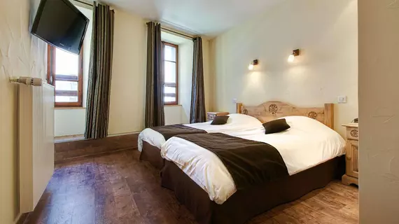 Logis Hotel Du Commerce | Auvergne-Rhone-Alpes - Haute-Savoie (bölge) - Thones