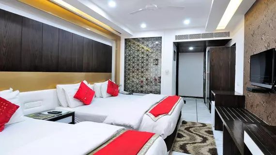 Hotel Le Benz | Batı Delhi - Ulusal Eyalet Başkenti Delhi - Delhi (ve civarı) - Yeni Delhi - Paharganj