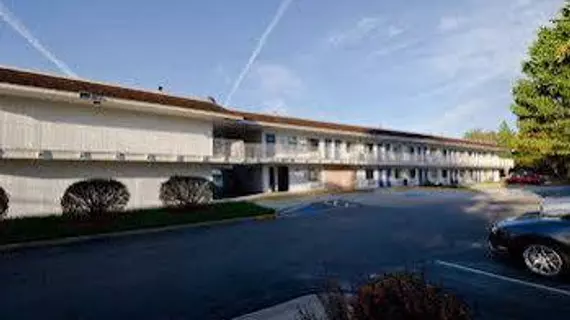 Motel 6 Camp Springs | Maryland - College Park (ve civarı) - Camp Springs