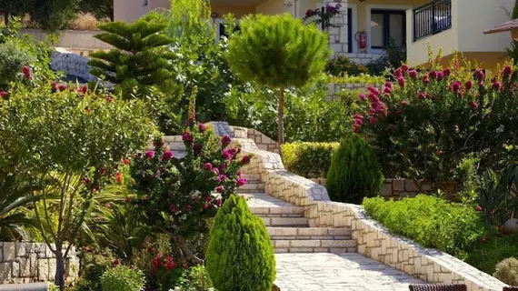 Pilot's Villas Luxury Suites | Girit Adası - Kandiye (bölge) - Hersonissos - Koutouloufari