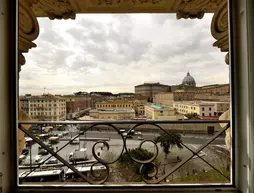 A View & A Touch of Rome | Lazio - Roma (ve civarı) - Roma Kent Merkezi - Prati