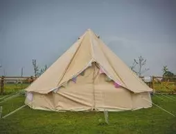 Skipbridge Farm Shepherds Huts - Campground