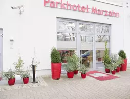 Parkhotel Marzahn | Berlin (ve civarı) - Marzahn-Hellersdorf - Marzahn