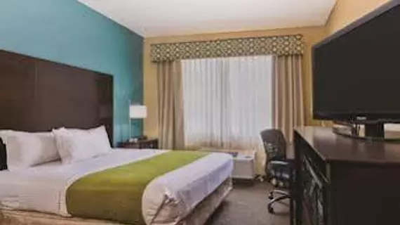 La Quinta Inn & Suites Boise Airport | Idaho - Boise (ve civarı) - Boise