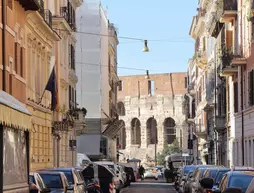 Colosseum apartments - Roman Forum area