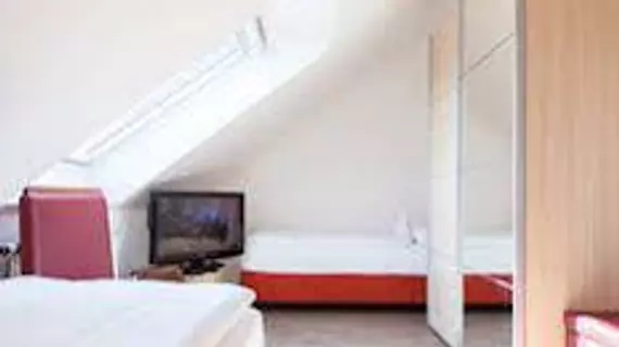 Akzent Hotel Lamm | Baden-Wuerttemberg - Rems-Murr-Kreis - Stuttgart (ve civarı) - Ostfildern