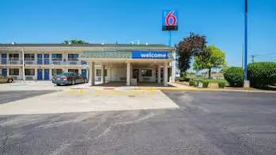 Motel 6 Hammond - Chicago Area | Indiana - Hammond