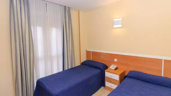 Hotel Barajas Plaza | Madrid Özerk Topluluğu - Madrid (ve civarı) - Madrid