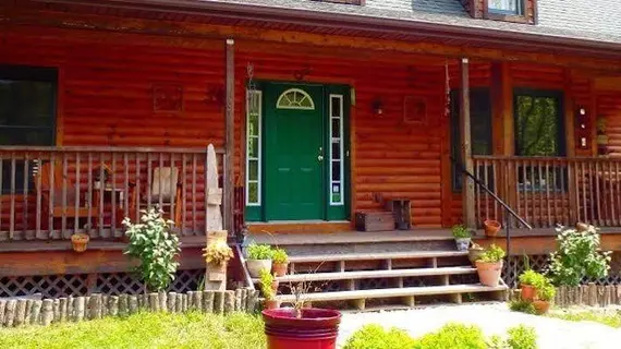 Lost Forest Bed and Breakfast | Batı Virginia - Mathias