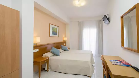 Hostal Mallorca | Balearic Adaları - İbiza Adası - Sant Antoni de Portmany