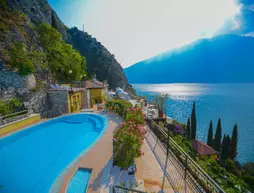 Hotel Villa Dirce | Lombardy - Brescia (il) - Limone sul Garda