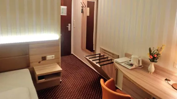 Hotel Alte Post | Aşağı Saksonya - Hannover (ve civarı) - Lehrte - Kernstadt Lehrte