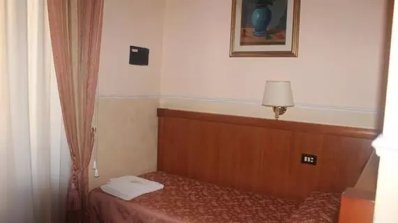 Hotel Aristotele | Lazio - Roma (ve civarı) - Roma Kent Merkezi - Rione XVIII Castro Pretorio