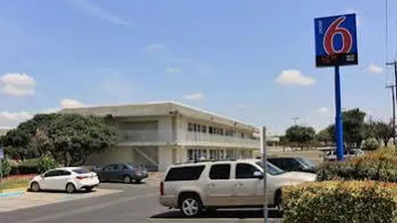 Motel 6 Austin North | Teksas - Austin (ve civarı) - Austin