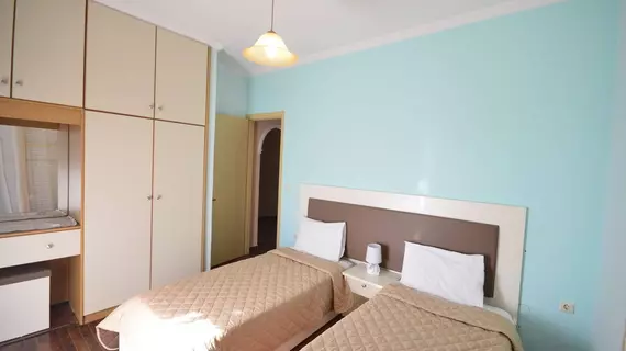 Dominoes Hotel Apartments | İyon Adaları - Korfu - Dassia