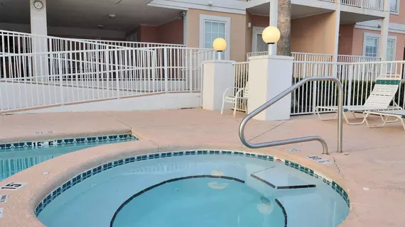 Grand Beach Condominiums by Wyndham Vacation Rentals | Alabama - Gulf Shores (ve civarı) - Gulf Shores