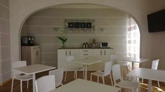 Hotel Lux | Liguria - Savona (il) - Alassio