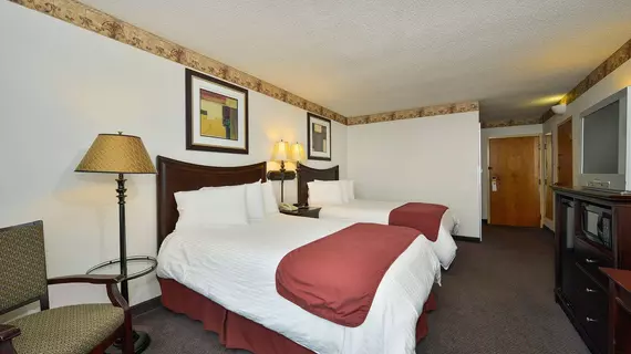 Lamplighter Inn and Suites | Kansas - Pittsburg (ve civarı) - Frontenac