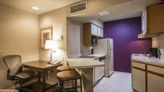 Quality Suites Atlanta/ Buckhead | Georgia - Atlanta (ve civarı) - Atlanta - Buckhead