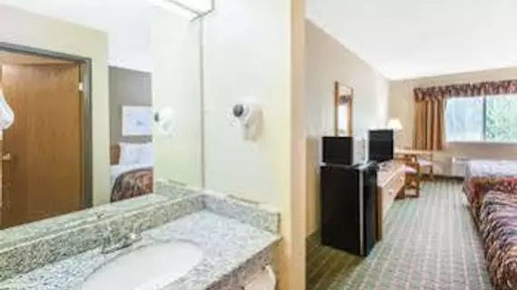 Days Inn Sault Ste Marie | Michigan - Sault Ste. Marie