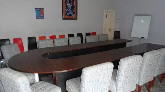 Crownedge Hotels | Lagos (ve civarı) - Lagos - Onigbongbo - Ikeja