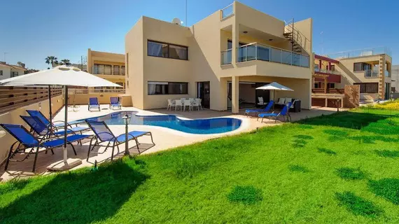 Mike and Lenos Tsoukkas Luxury Villas | Kıbrıs - Mağusa