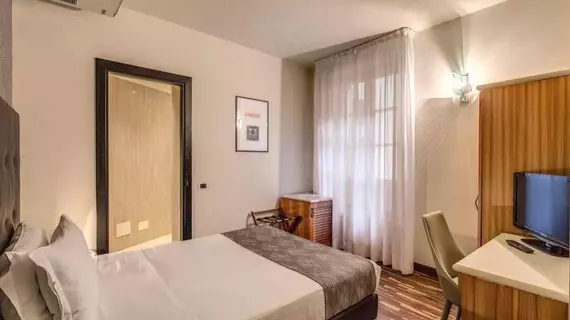 Albergo Firenze | Lombardy - Como (il) - Como - Como Kent Merkezi