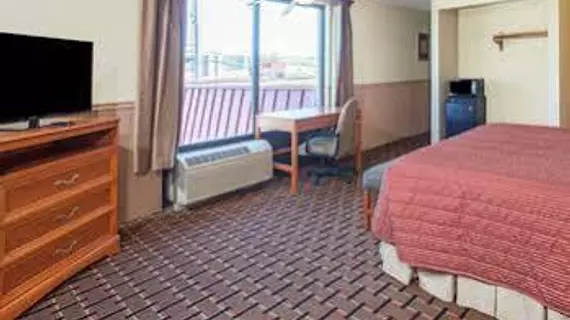 Travelodge Inn & Suites | Tennessee - Gatlinburg - Pigeon Forge (ve civarı) - Pigeon Forge