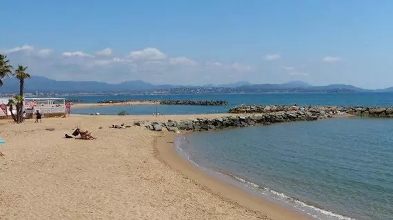 Au Reveil des Cigales | Provence - Alpes - Cote d'Azur - Var - Saint-Raphael (ve civarı) - Frejus - Saint-Aygulf