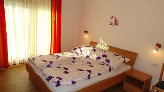 Guesthouse Mesec Zaplana | Logatec - Vrhnika